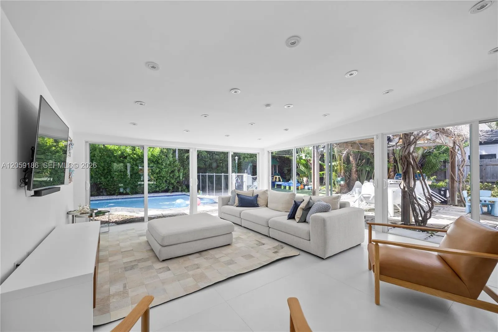 Foto de propiedad en 630 Allendale Road, Key Biscayne, FL 33149 Key Biscayne con MLS# 