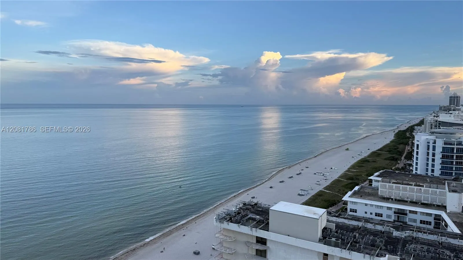 Foto de propiedad en 6301 Collins Avenue LPH4, Miami Beach, FL 33141 Miami Beach con MLS# 