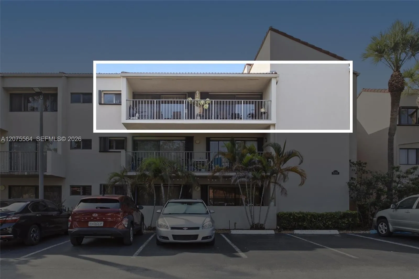 Foto de propiedad en 6305 Gage Place 306-A, Miami Lakes, FL 33014 Miami Lakes con MLS# 