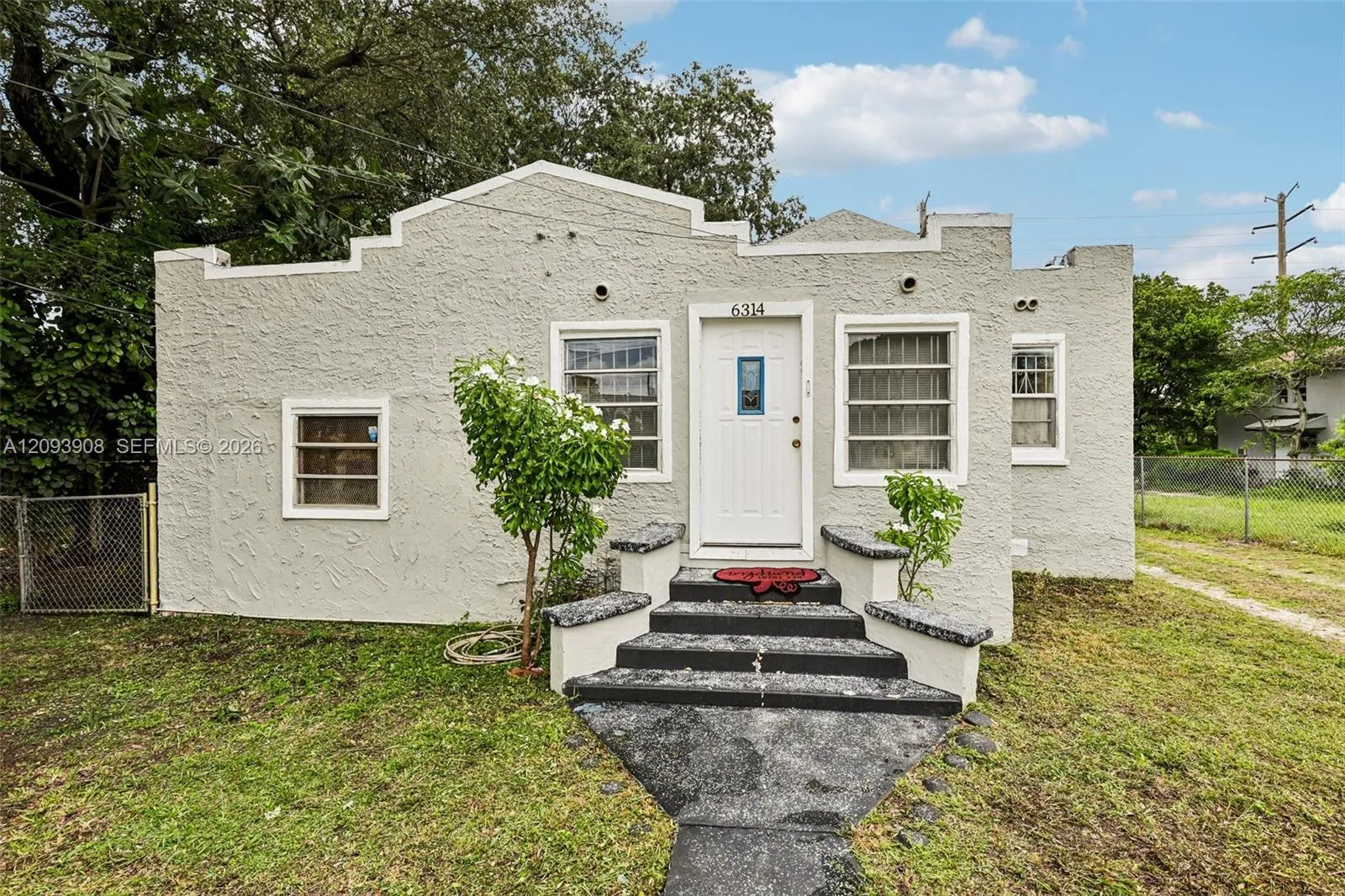 En Venta 6314 NW 4th Avenue, Miami, FL 33150, Miami, FL 33150