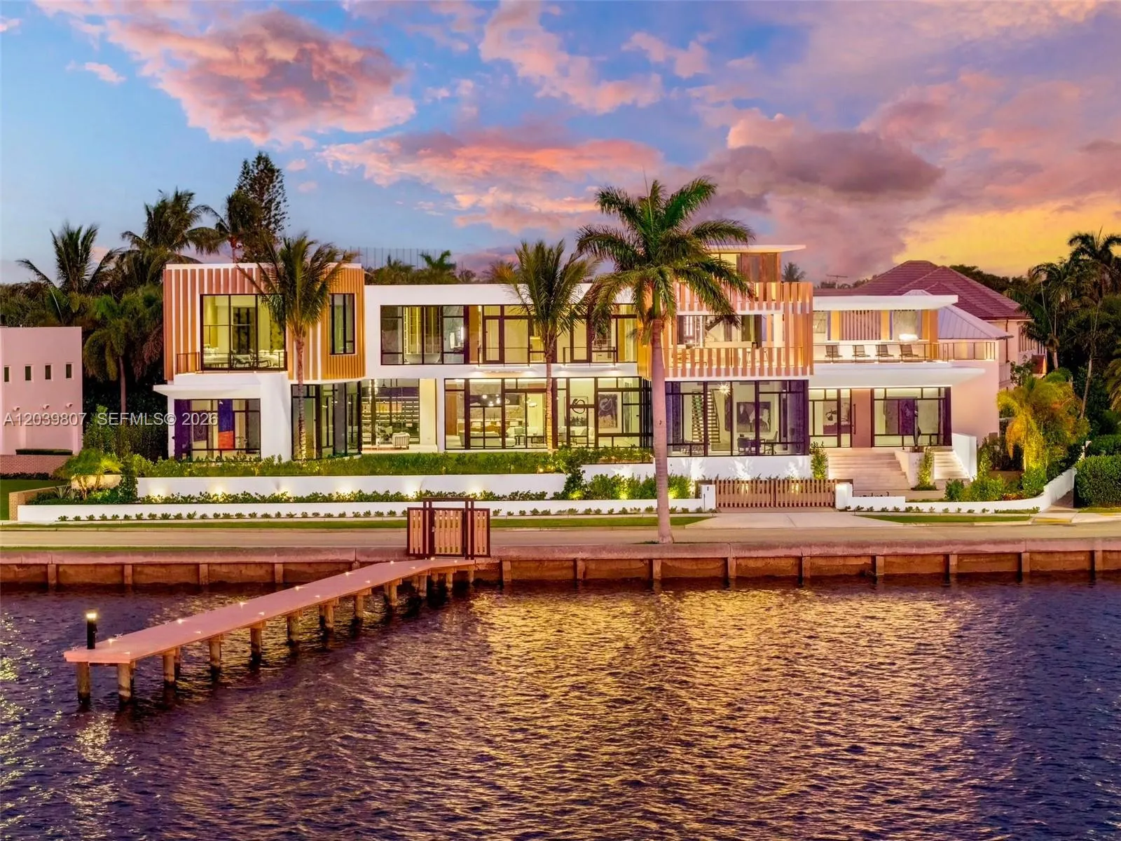 Foto de propiedad en 6315 S Flagler Drive, West Palm Beach, FL 33405 West Palm Beach con MLS# 