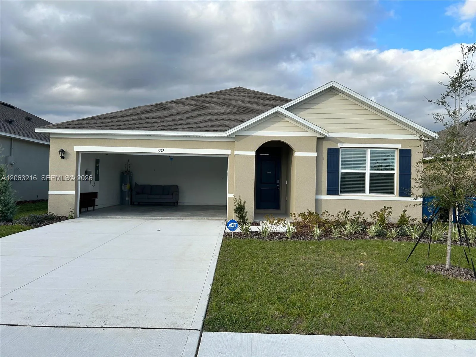 Foto de propiedad en 632 Taylor Groves Lane 632, Lake Wales, FL 33898 Lake Wales con MLS# 