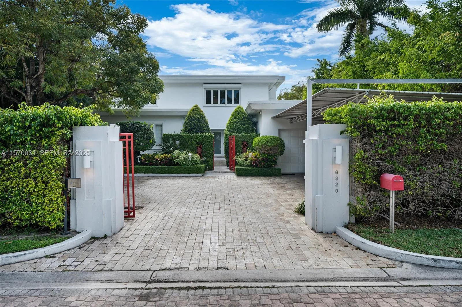 Foto de propiedad en 6320 Allison Road, Miami Beach, FL 33141 Miami Beach con MLS# 