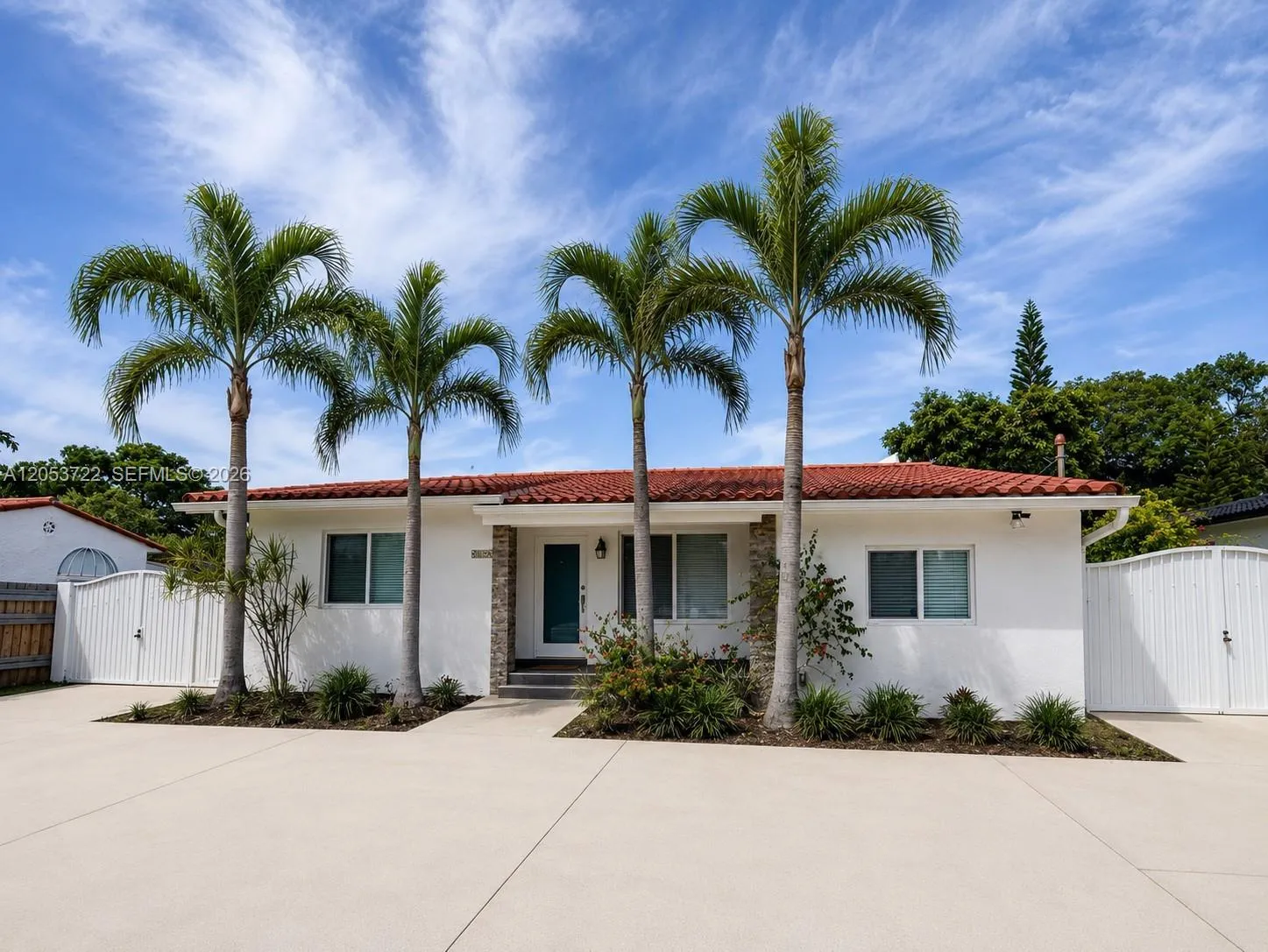 Foto de propiedad en 6320 SW 24th Street, Miami, FL 33155 Miami con MLS# 