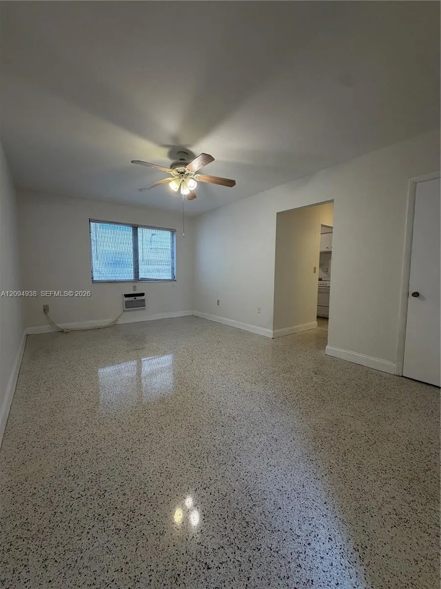 En Renta 6330 W Flagler Street 2, Miami, FL 33144, Miami, FL 33144
