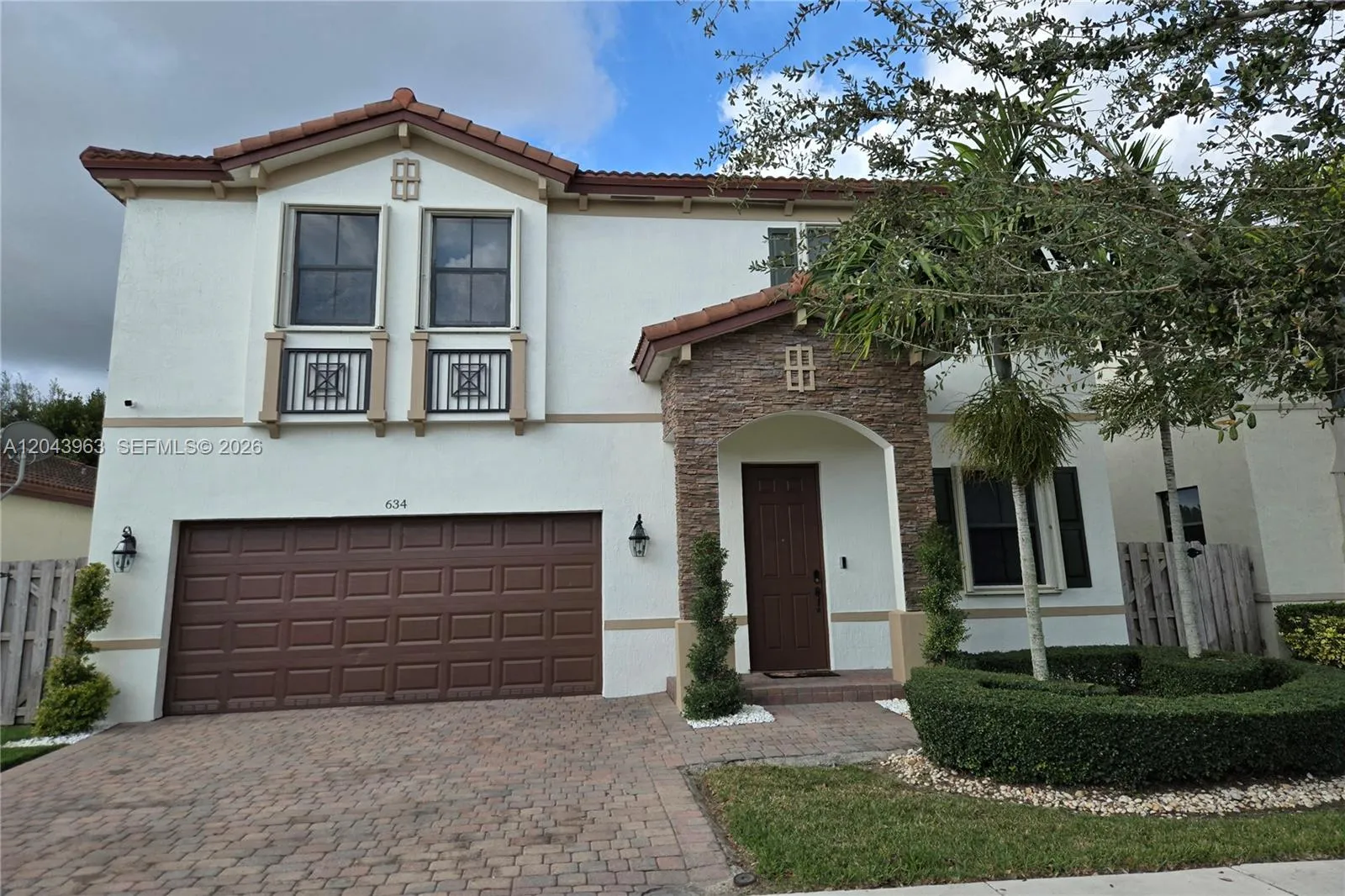 Foto de propiedad en 634 SE 37 Avenue, Homestead, FL 33033 Homestead con MLS# 