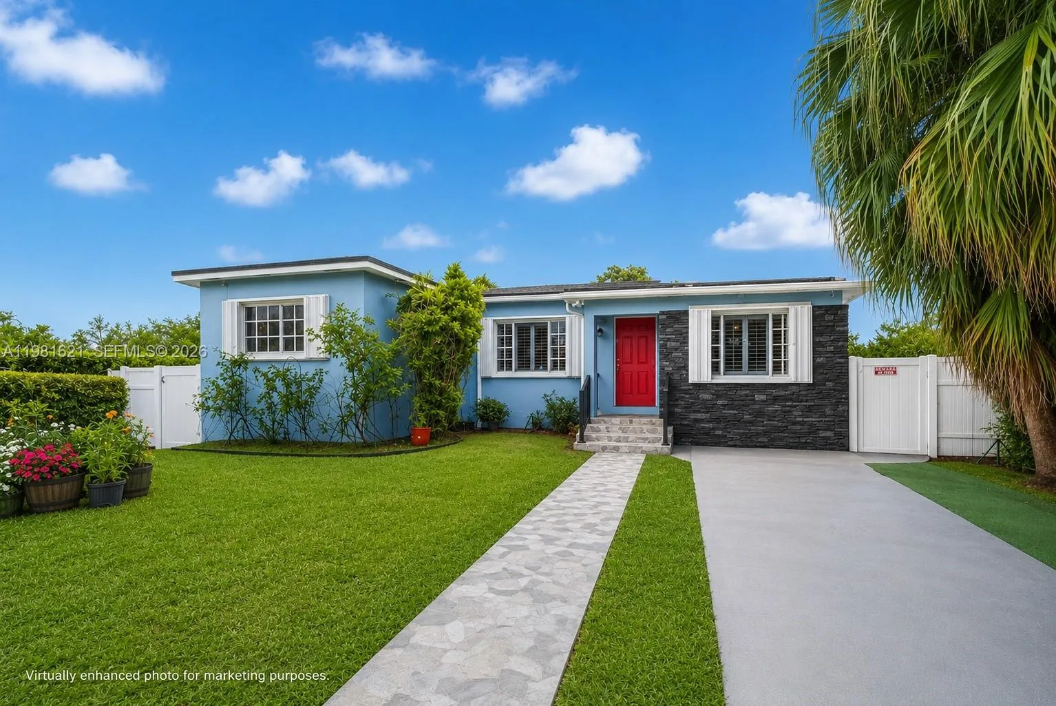 Foto de propiedad en 6350 NW 39th Terrace, Virginia Gardens, FL 33166 Virginia Gardens con MLS# 