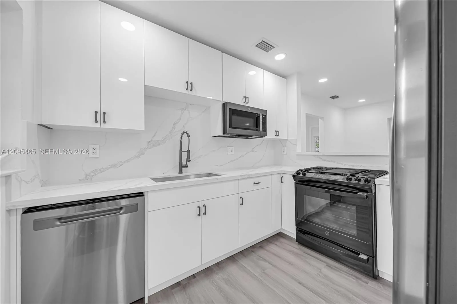 En Venta 6351 NW 38th Terrace, Virginia Gardens, FL 33166, Virginia Gardens, FL 33166