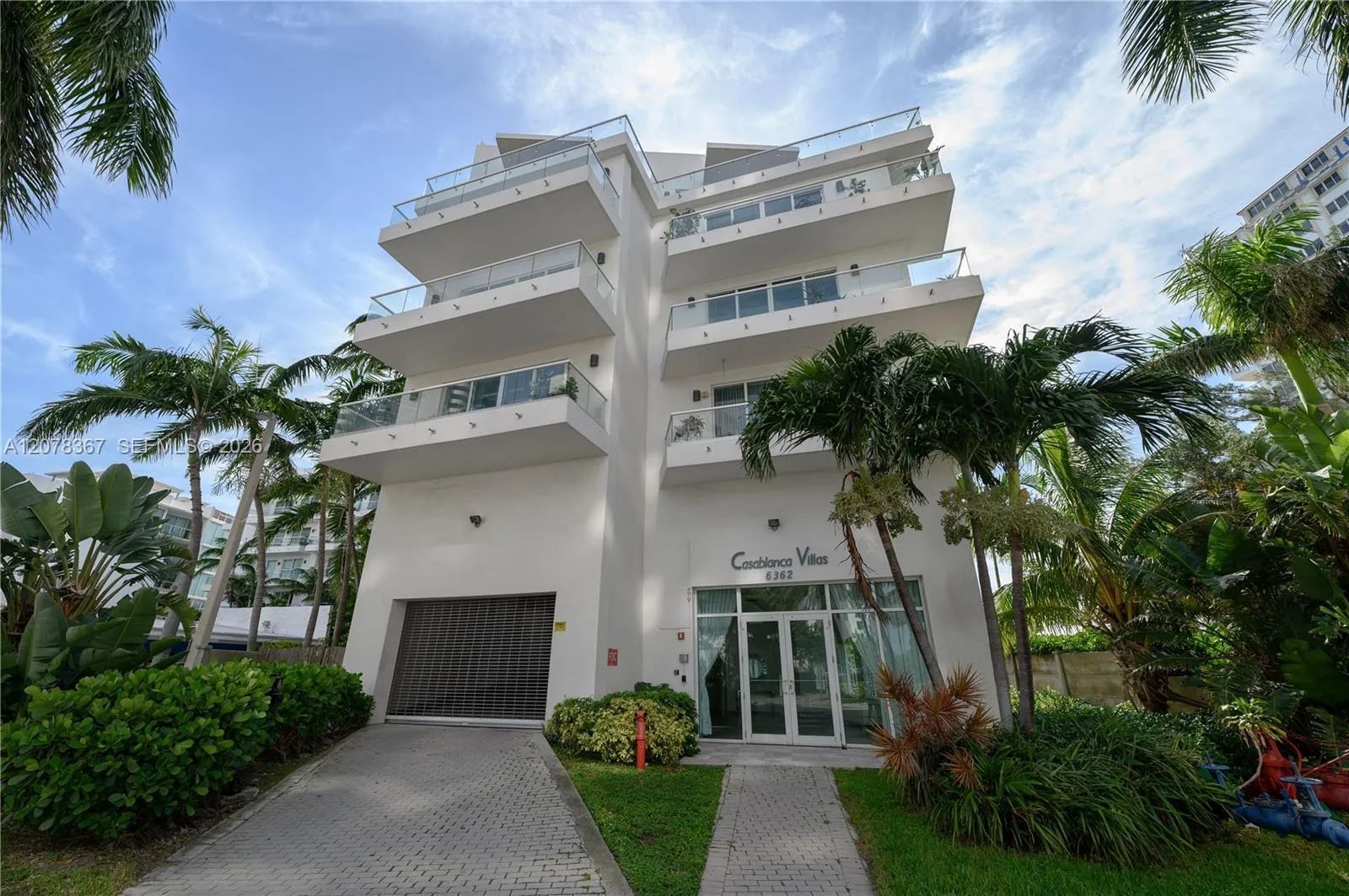 Foto de propiedad en 6362 Collins Avenue 310, Miami Beach, FL 33141 Miami Beach con MLS#