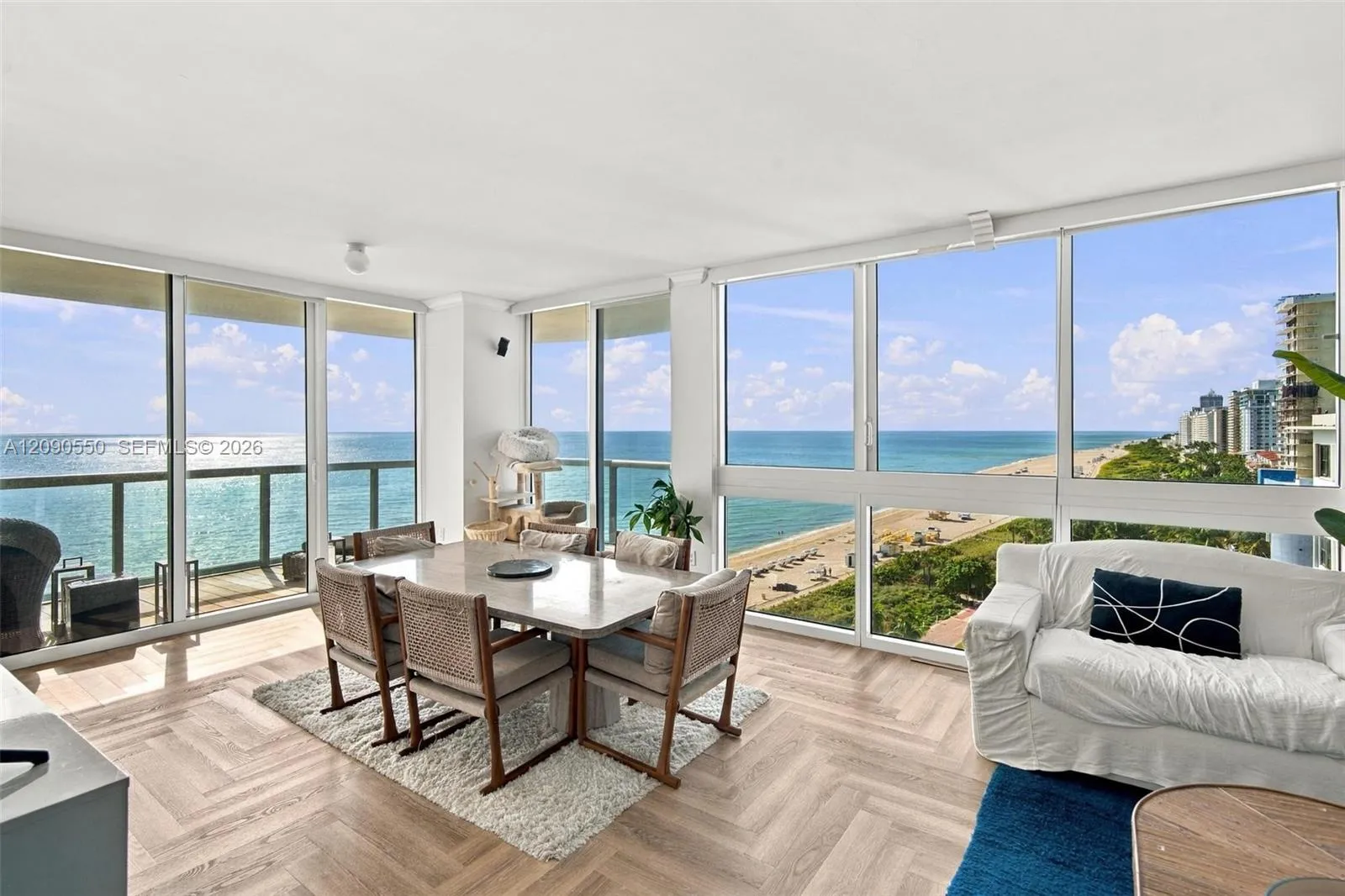 En Venta 6365 Collins Avenue 1103, Miami Beach, FL 33141, Miami Beach, FL 33141