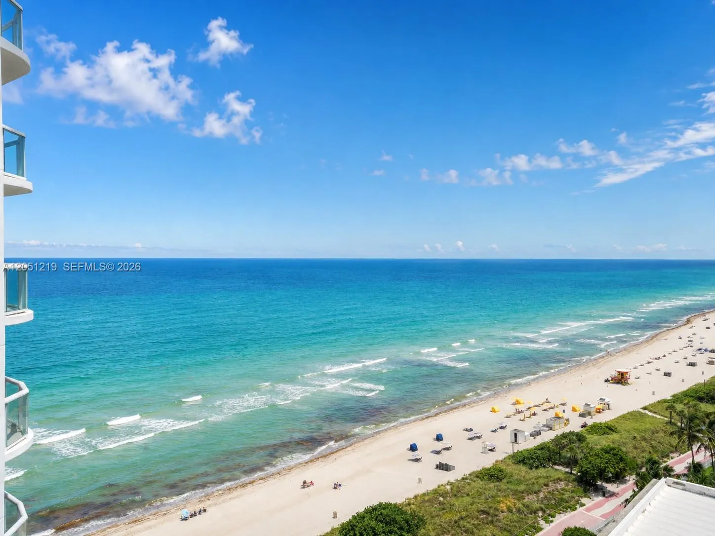 Foto de propiedad en 6365 Collins Avenue 1705, Miami Beach, FL 33141 Miami Beach con MLS# 
