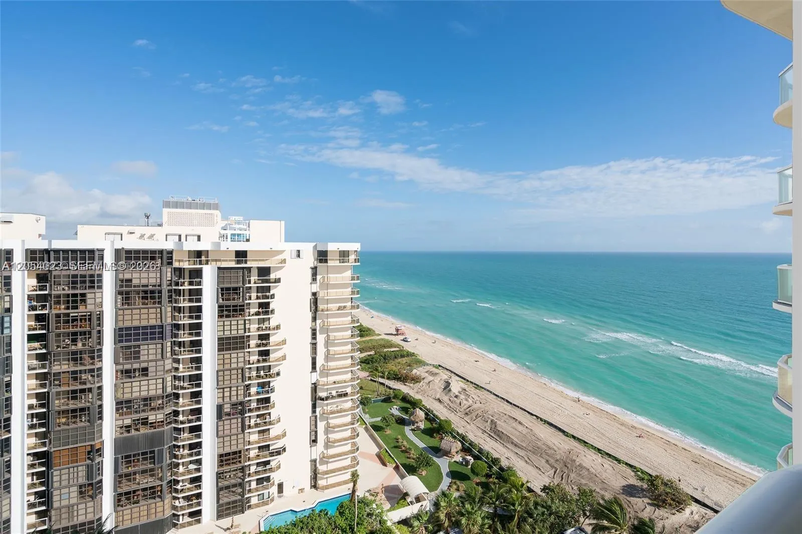 Foto de propiedad en 6365 Collins Avenue 1811, Miami Beach, FL 33141 Miami Beach con MLS# 