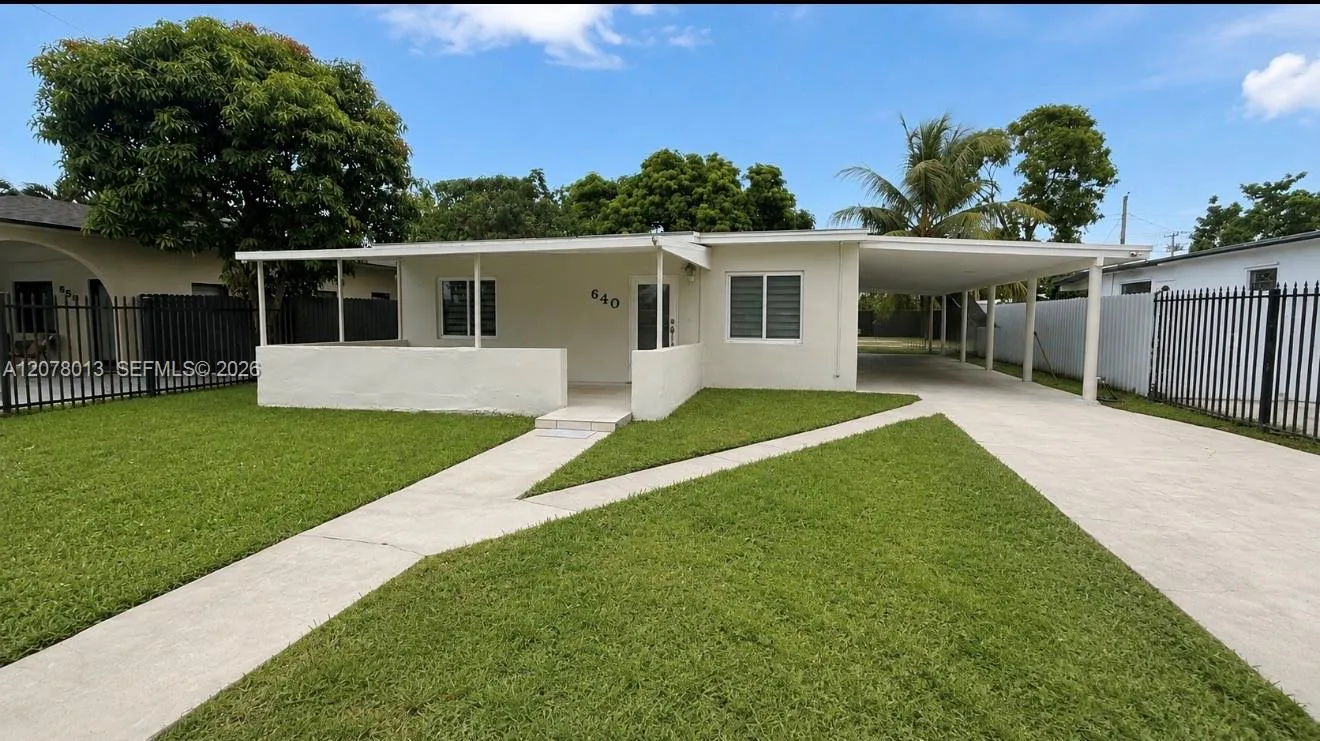 Foto de propiedad en 640 E 42nd Street 0, Hialeah, FL 33013 Hialeah con MLS# 
