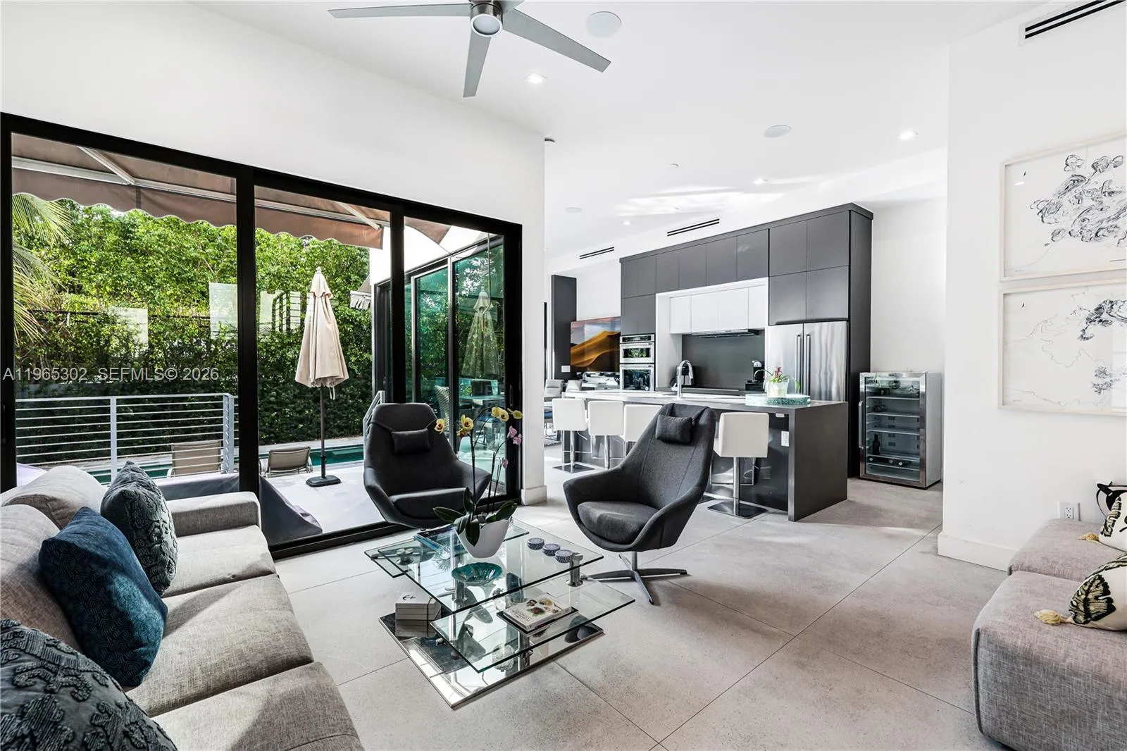 Foto de propiedad en 640 Fernwood Road, Key Biscayne, FL 33149 Key Biscayne con MLS# 