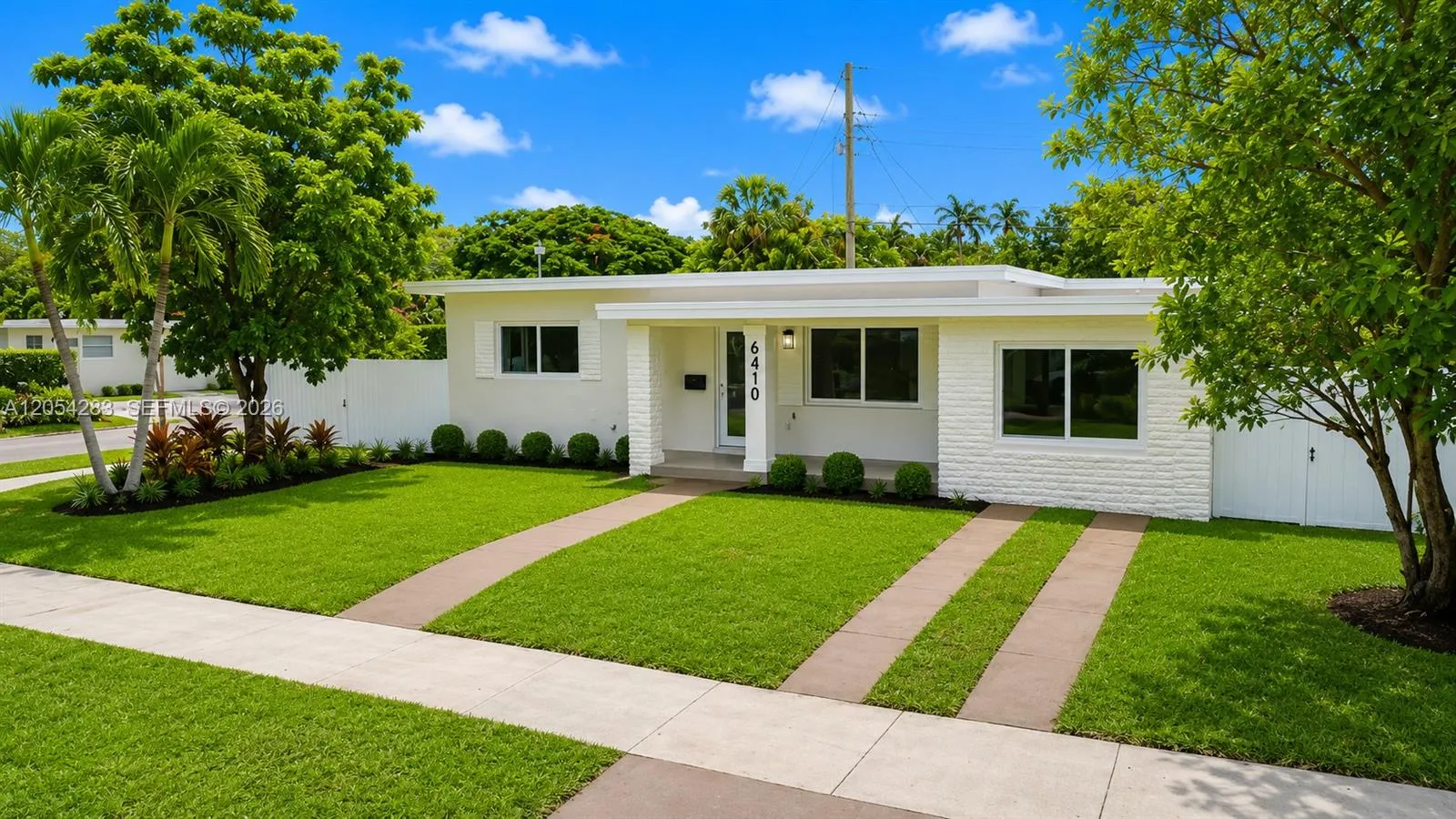 Foto de propiedad en 6410 SW 17th Street, West Miami, FL 33155 West Miami con MLS# 