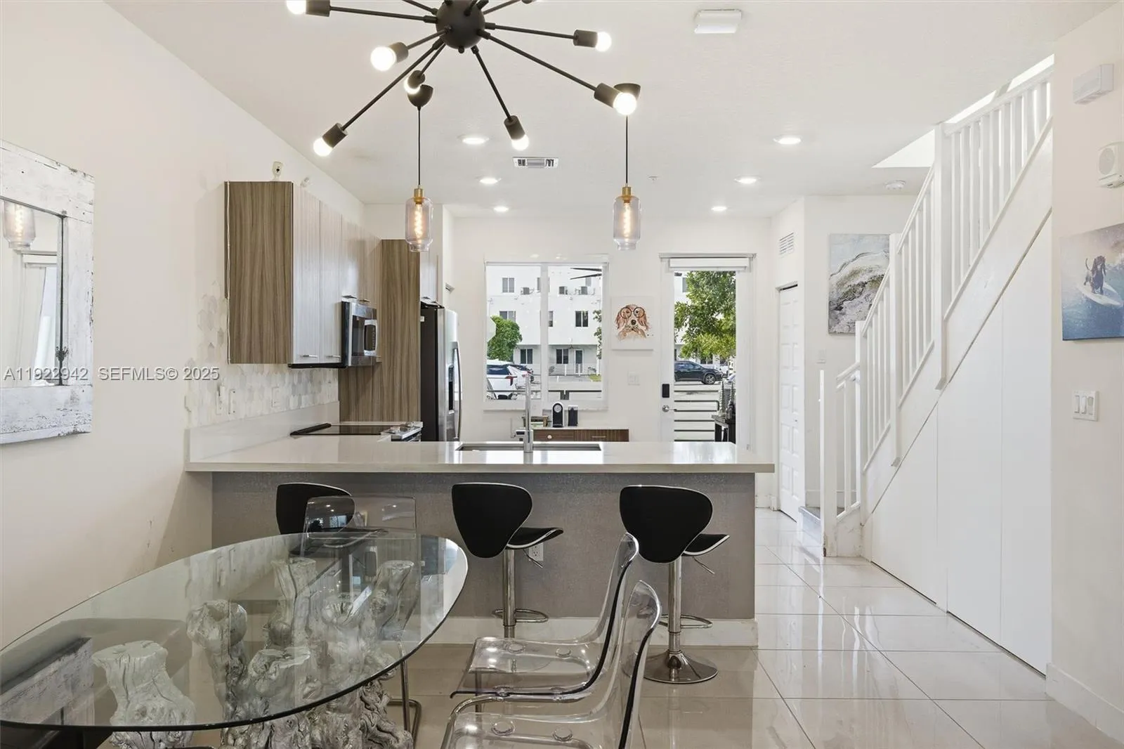 Foto de propiedad en 6420 NW 102nd Path 110, Doral, FL 33178 Doral con MLS# 