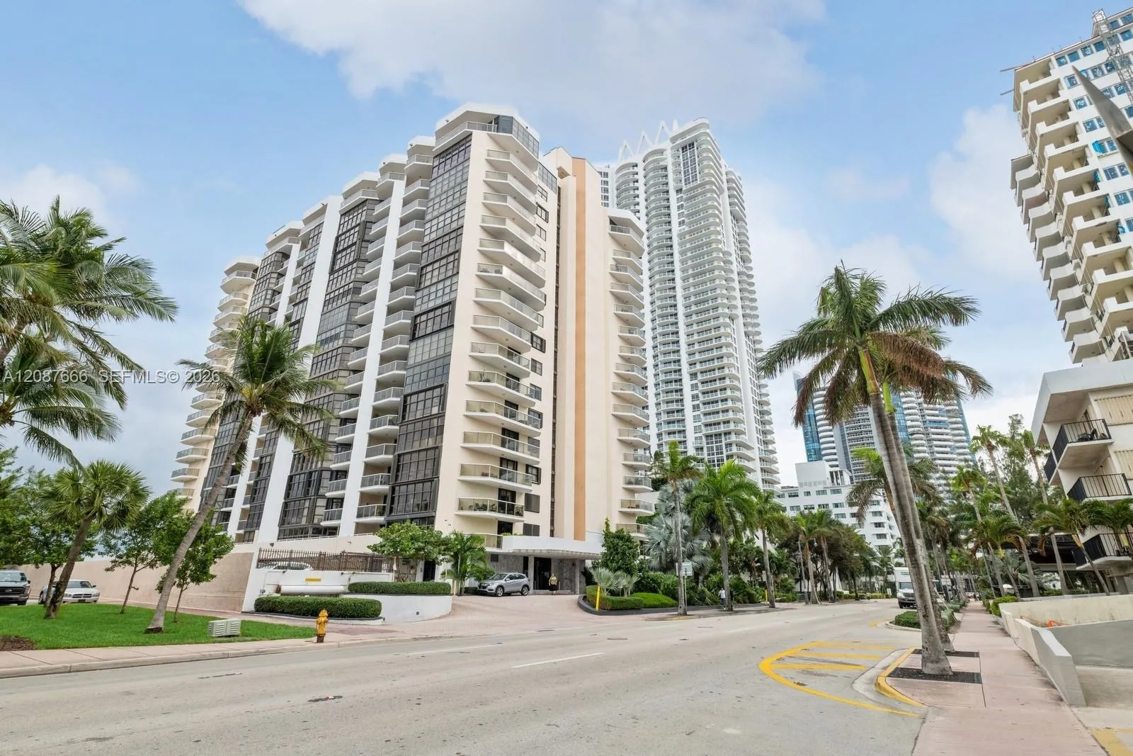 En Renta 6423 Collins Avenue 1201, Miami Beach, FL 33141, Miami Beach, FL 33141