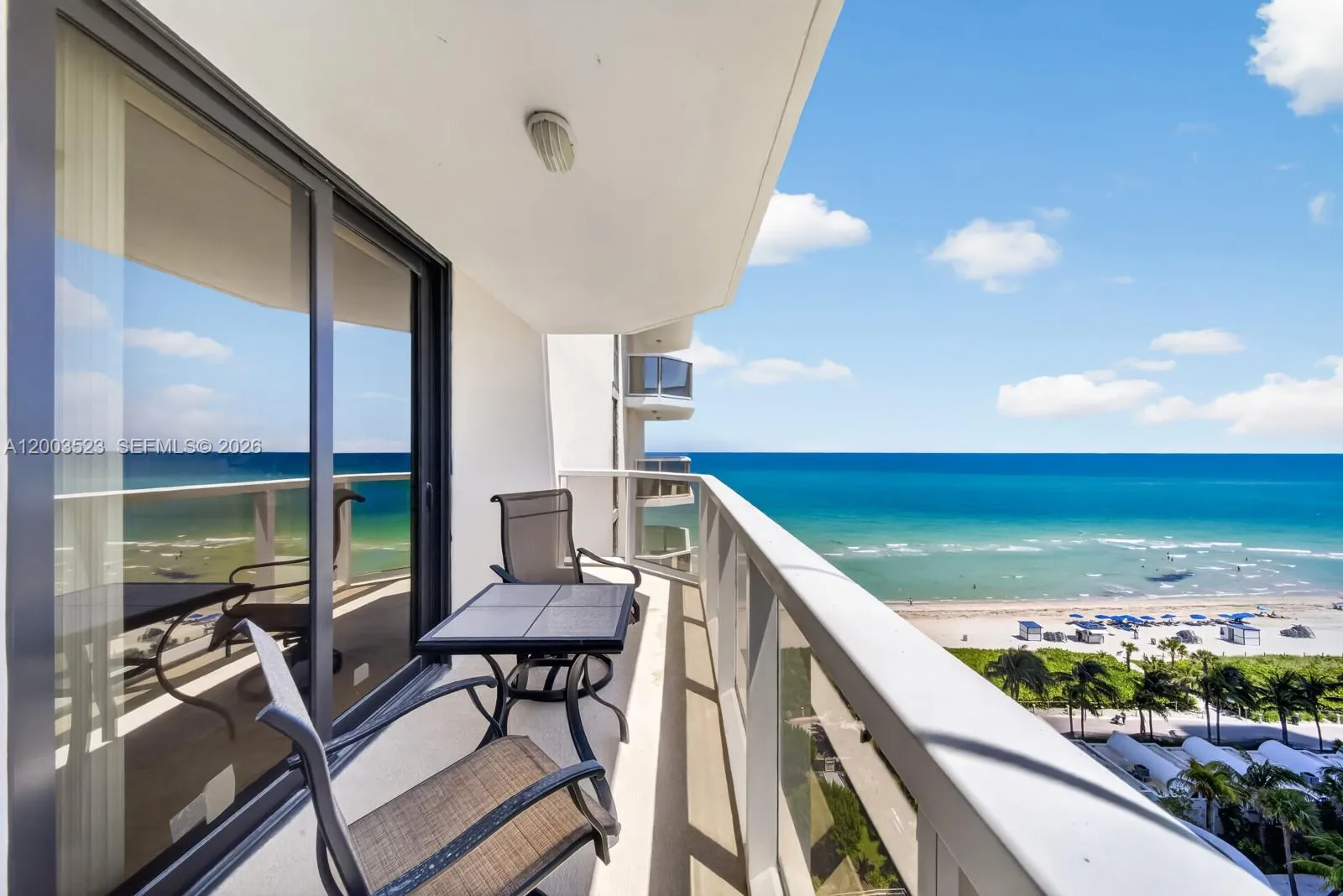 Foto de propiedad en 6423 Collins Avenue 1204, Miami Beach, FL 33141 Miami Beach con MLS# 
