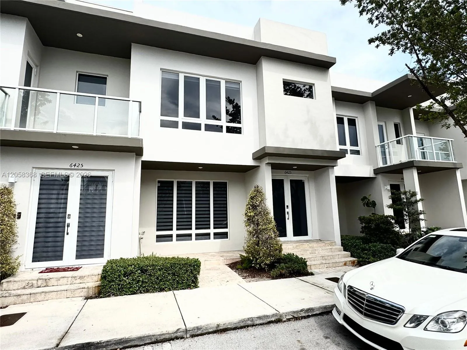 Foto de propiedad en 6423 NW 105th Court 0, Doral, FL 33178 Doral con MLS# 
