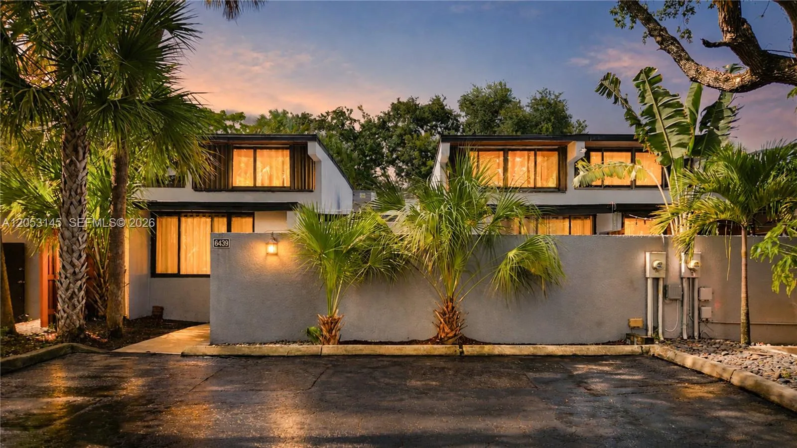 Foto de propiedad en 6439 Lemon Tree Lane, Miami Lakes, FL 33014 Miami Lakes con MLS# 