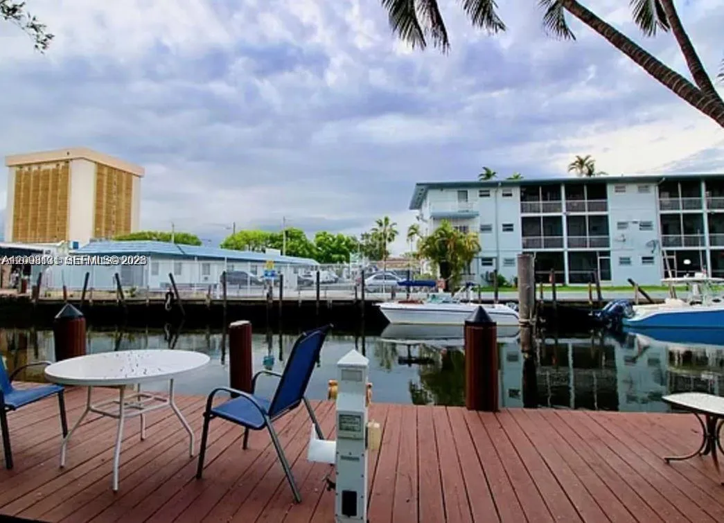 En Venta 645 NE 77th Street 16, Miami, FL 33138, Miami, FL 33138
