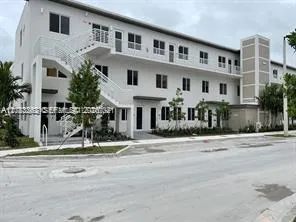 En Renta 6453 NW 102nd Path 301, Doral, FL 33178, Doral, FL 33178
