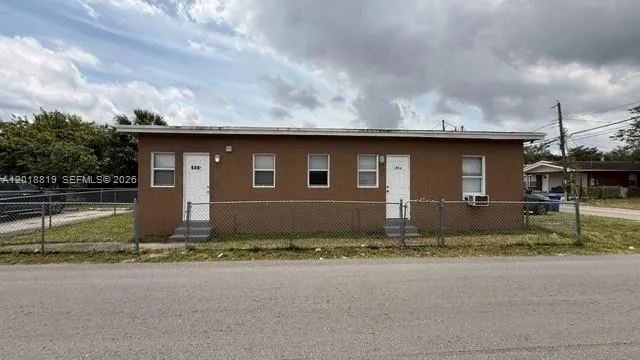 En Renta 646 NW 14th Terrace E APT EAST, Fort Lauderdale, FL 33311, Fort Lauderdale, FL 33311