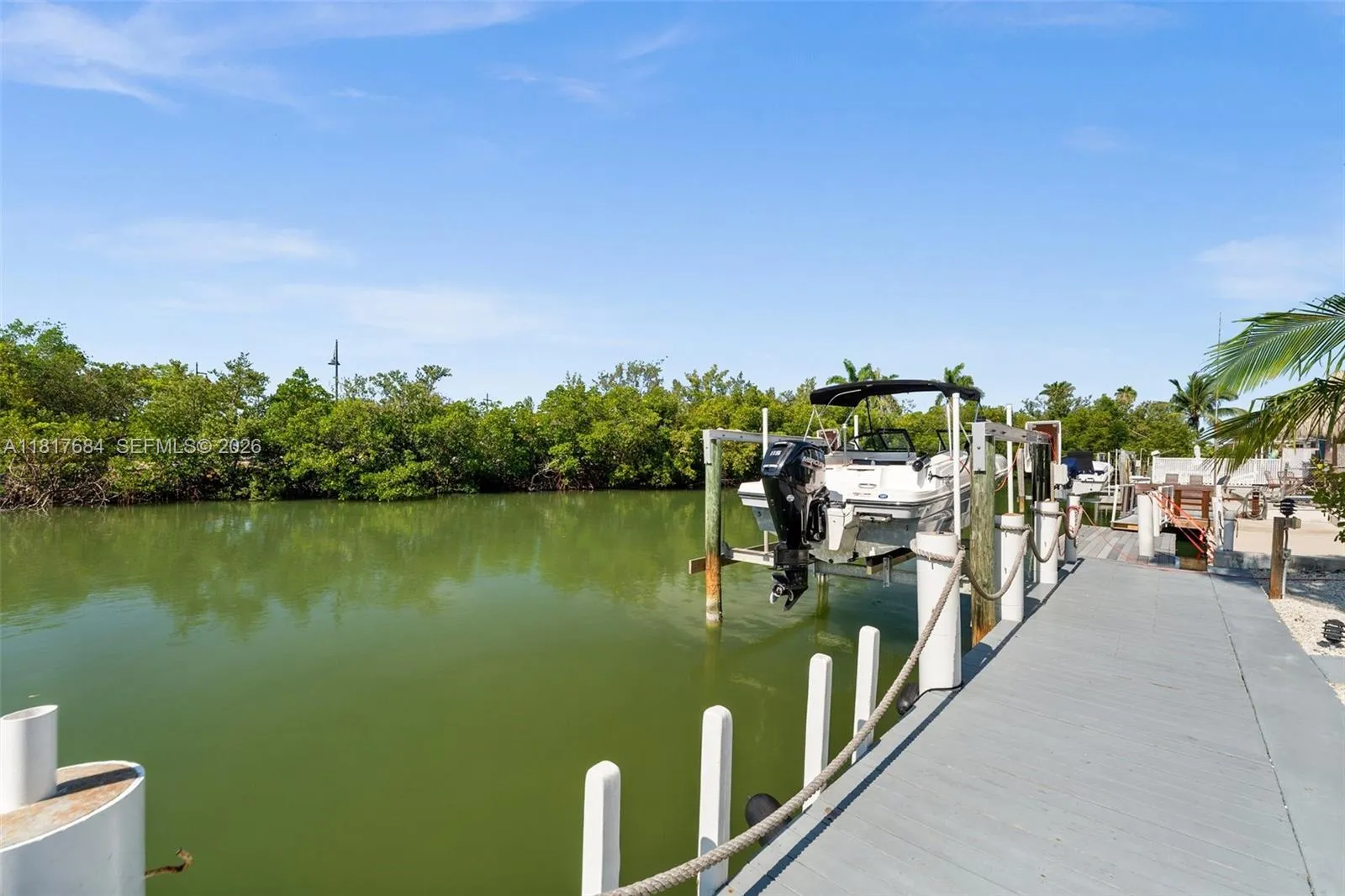 Foto de propiedad en 648 E Palm Drive, Marco Island, FL Marco Island con MLS# 