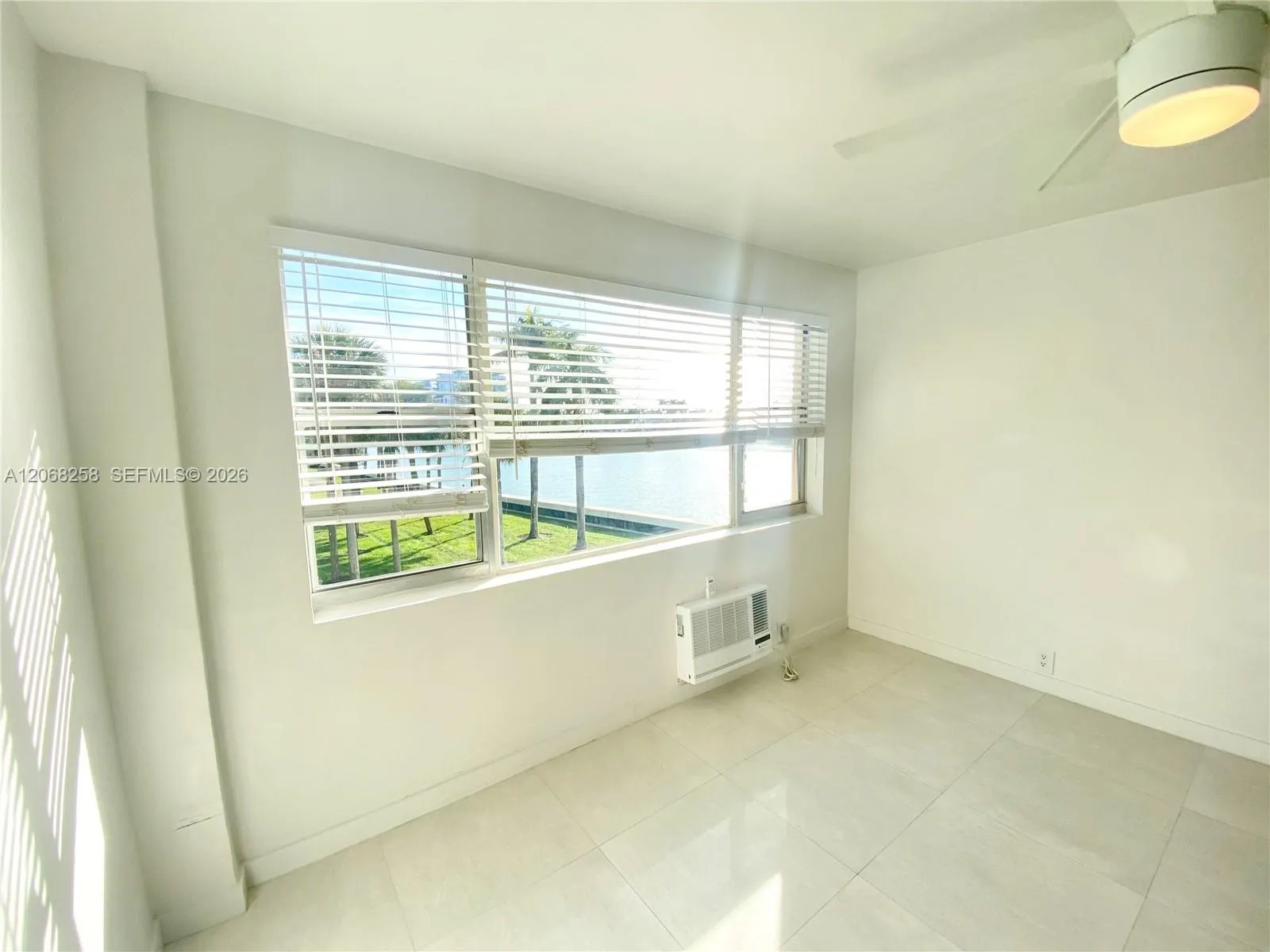 Foto de propiedad en 6484 Indian Creek Drive 205, Miami Beach, FL 33141 Miami Beach con MLS# 