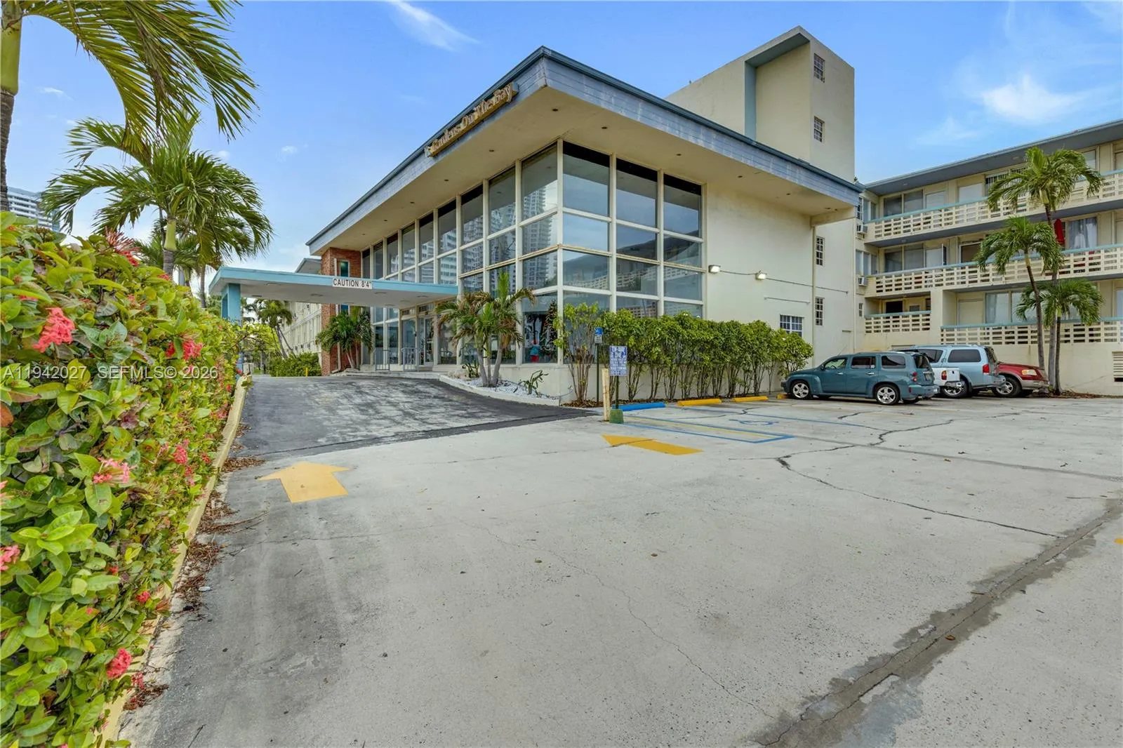Foto de propiedad en 6484 Indian Creek Drive 220, Miami Beach, FL 33141 Miami Beach con MLS# 