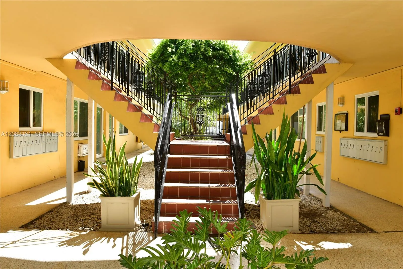 En Venta 65 N Washington Avenue 25, Miami Beach, FL 33139, Miami Beach, FL 33139