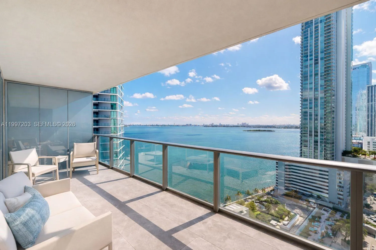 Foto de propiedad en 650 NE 32nd Street 2005, Miami, FL 33137 Miami con MLS# 
