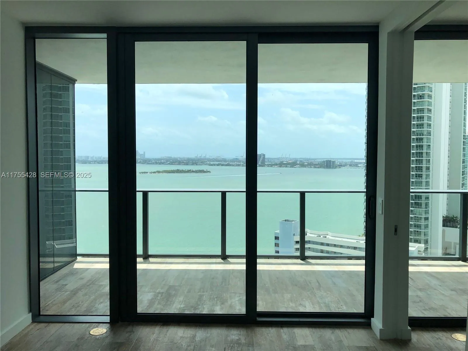 Foto de propiedad en 650 NE 32nd Street 2006, Miami, FL 33137 Miami con MLS# 