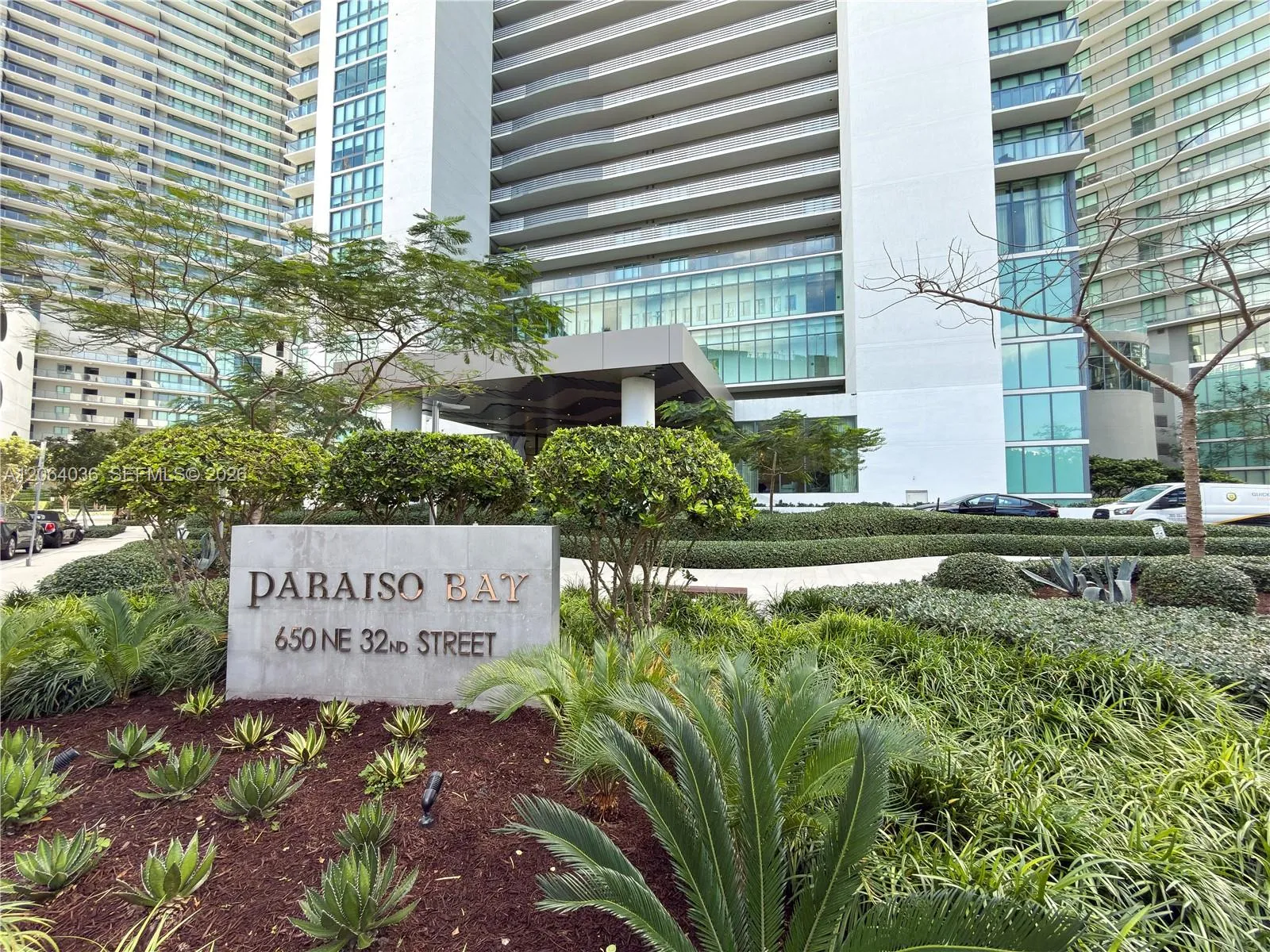 Foto de propiedad en 650 NE 32nd Street 802, Miami, FL 33137 Miami con MLS# 