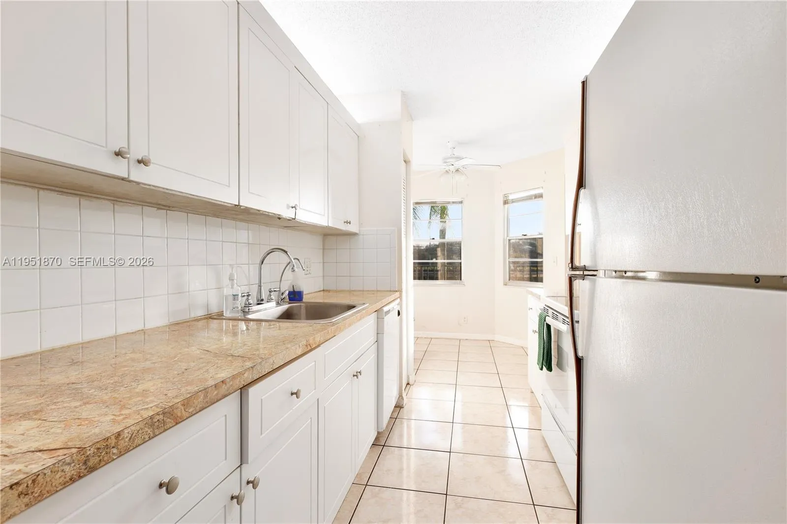 Foto de propiedad en 650 SW 124th Terrace 214P, Pembroke Pines, FL 33027 Pembroke Pines con MLS# 