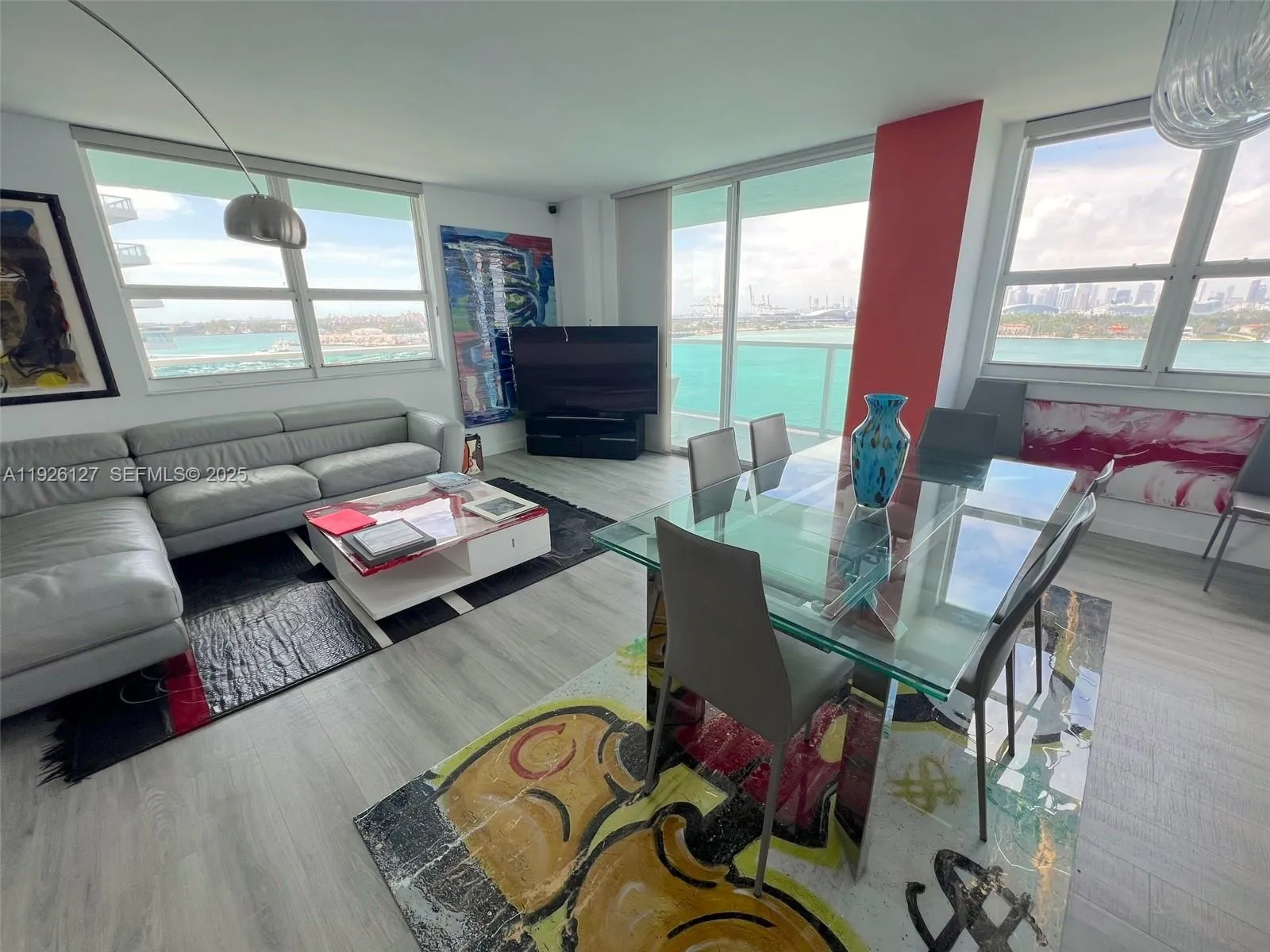 Foto de propiedad en 650 West Avenue 1001, Miami Beach, FL 33139 Miami Beach con MLS# 