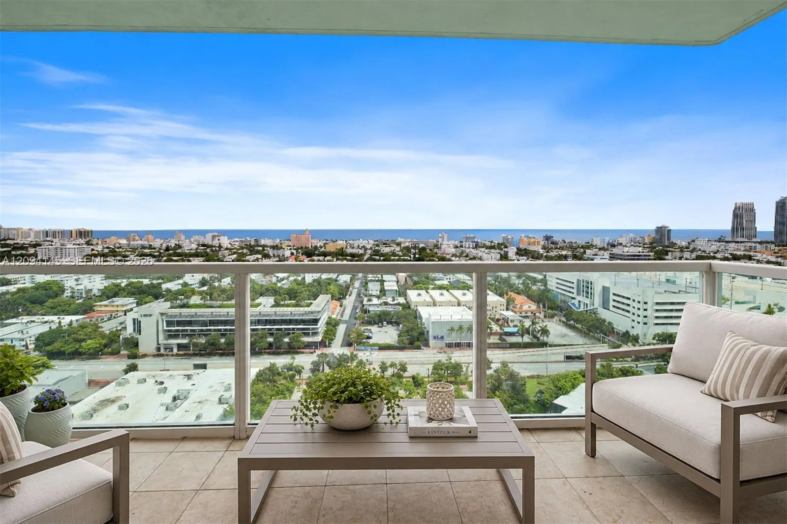 En Venta 650 West Avenue 2206, Miami Beach, FL 33139, Miami Beach, FL 33139