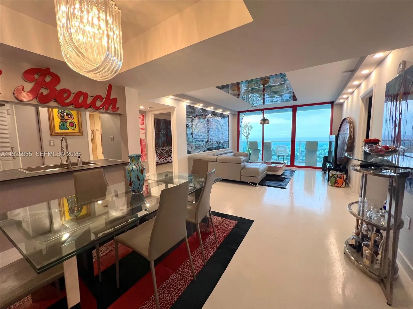 Foto de propiedad en 650 West Avenue 2804, Miami Beach, FL 33139 Miami Beach con MLS# 