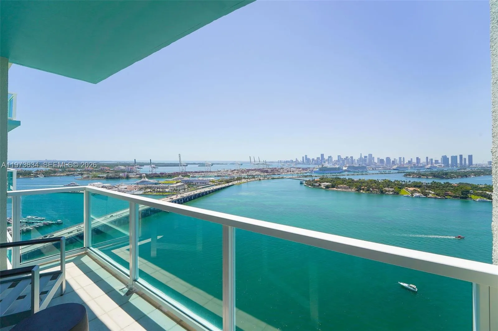 Foto de propiedad en 650 West Avenue PH09, Miami Beach, FL 33139 Miami Beach con MLS# 
