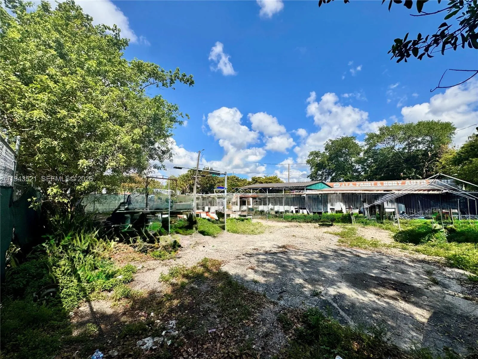 Foto de propiedad en 6501 NW 7th Avenue, Miami, FL 33150 Miami con MLS# 