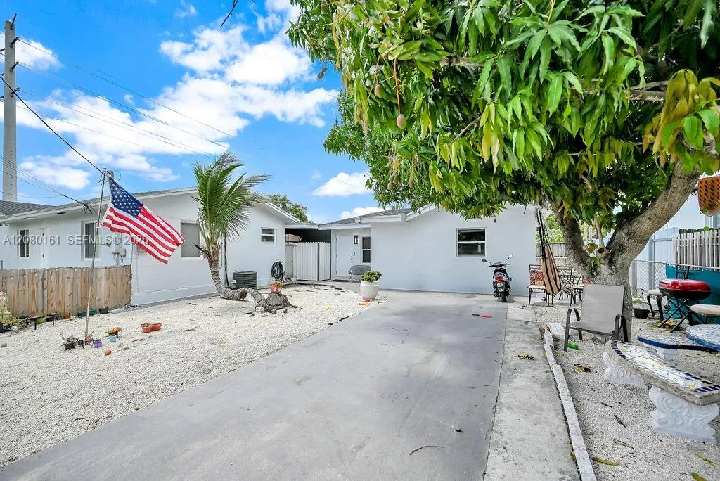 En Renta 6501 SW 4th Street B, Miami, FL 33144, Miami, FL 33144