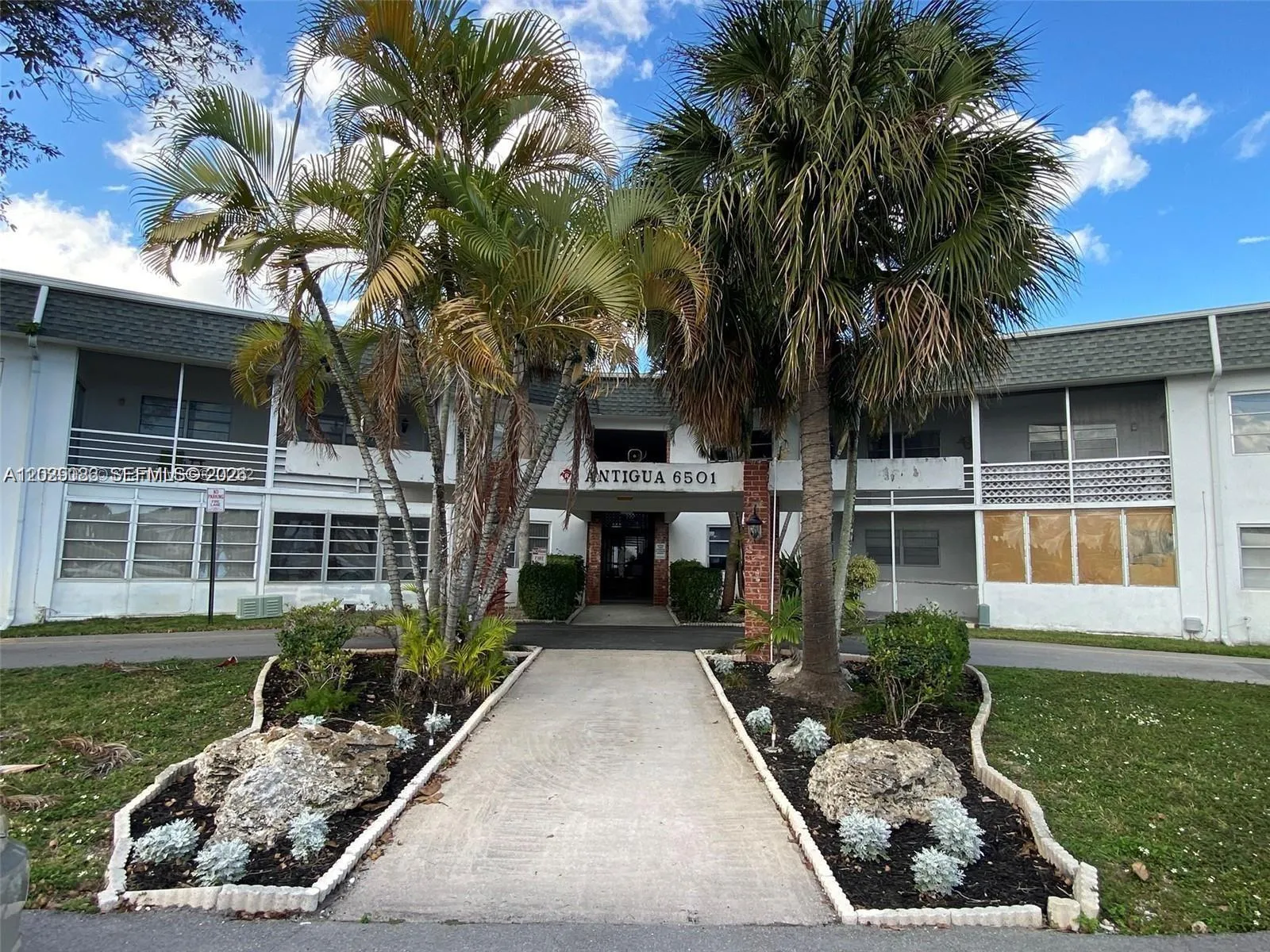 Foto de propiedad en 6501 Winfield Boulevard A-26, Margate, FL 33063 Margate con MLS# 