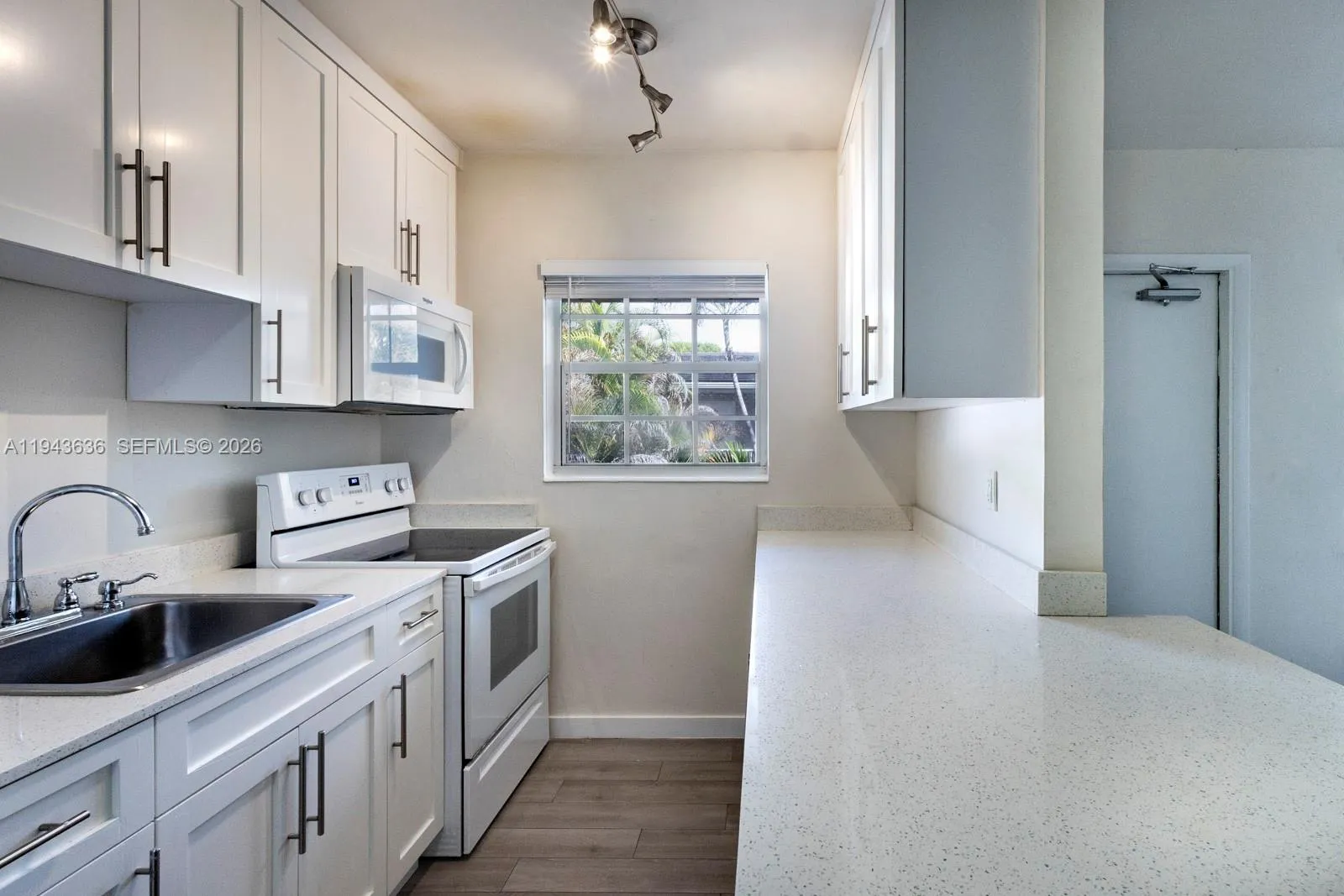 Foto de propiedad en 6511 Santona Street C18, Coral Gables, FL 33146 Coral Gables con MLS# 
