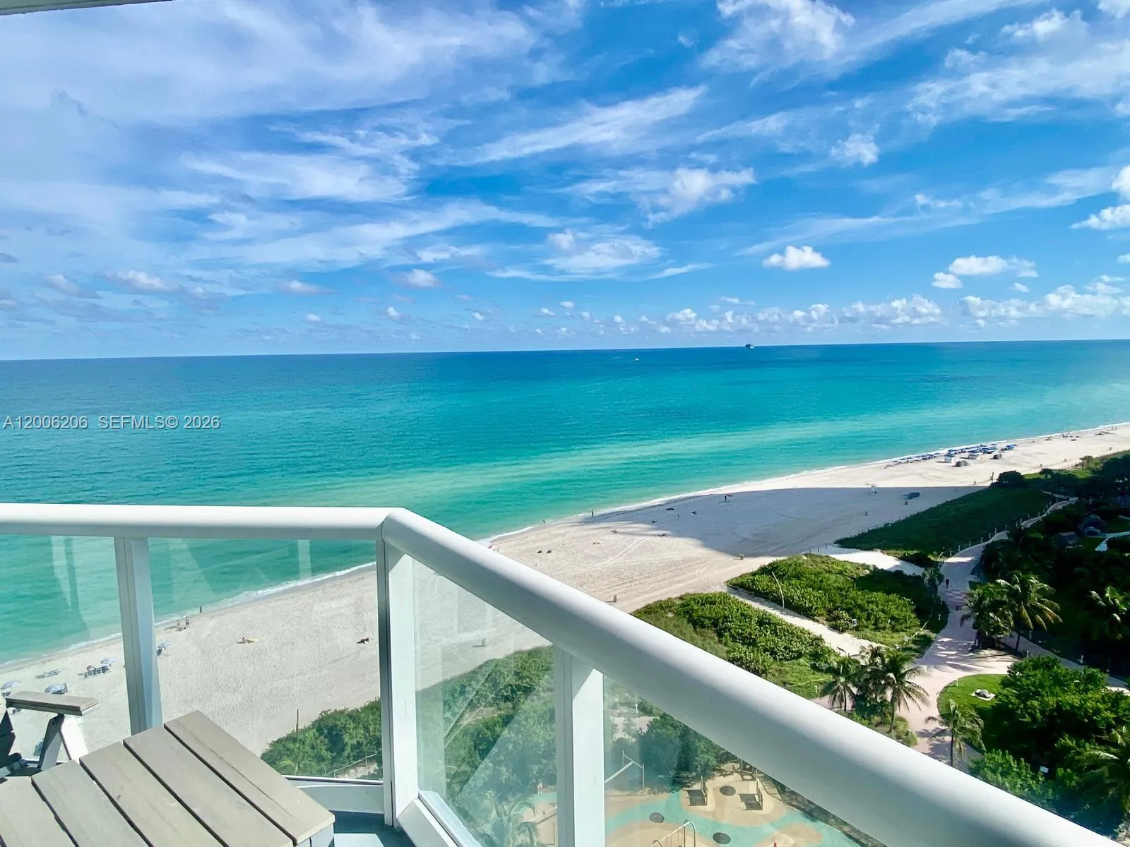 Foto de propiedad en 6515 Collins Avenue 1505, Miami Beach, FL 33141 Miami Beach con MLS# 