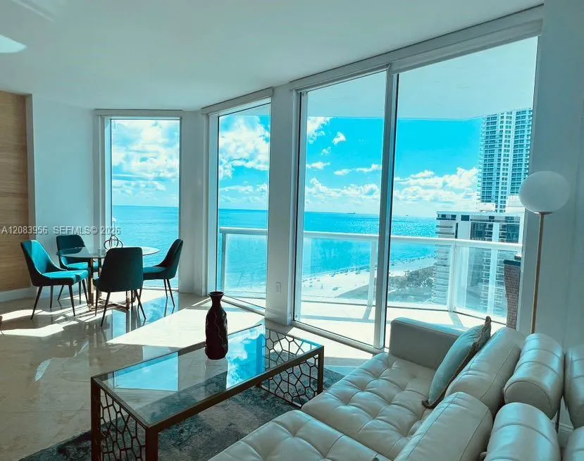 Foto de propiedad en 6515 Collins Avenue 1707, Miami Beach, FL 33141 Miami Beach con MLS#