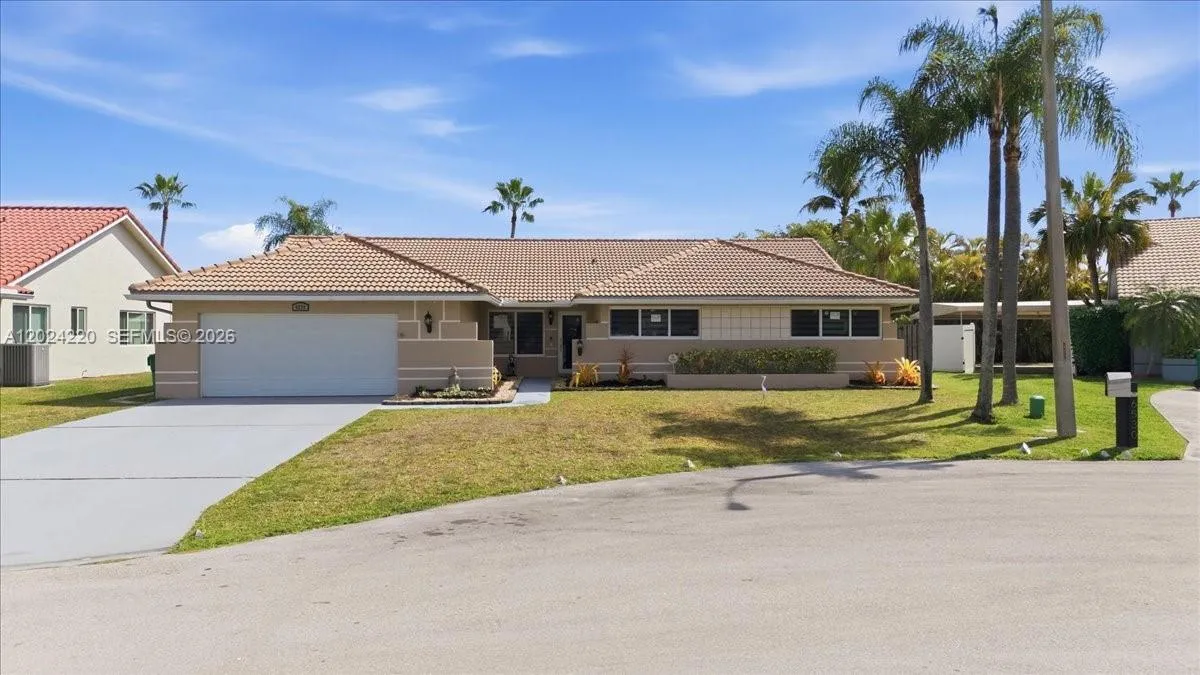 Vendido 6520 Olde Moat Way, Davie, FL 33331, Davie, FL 33331