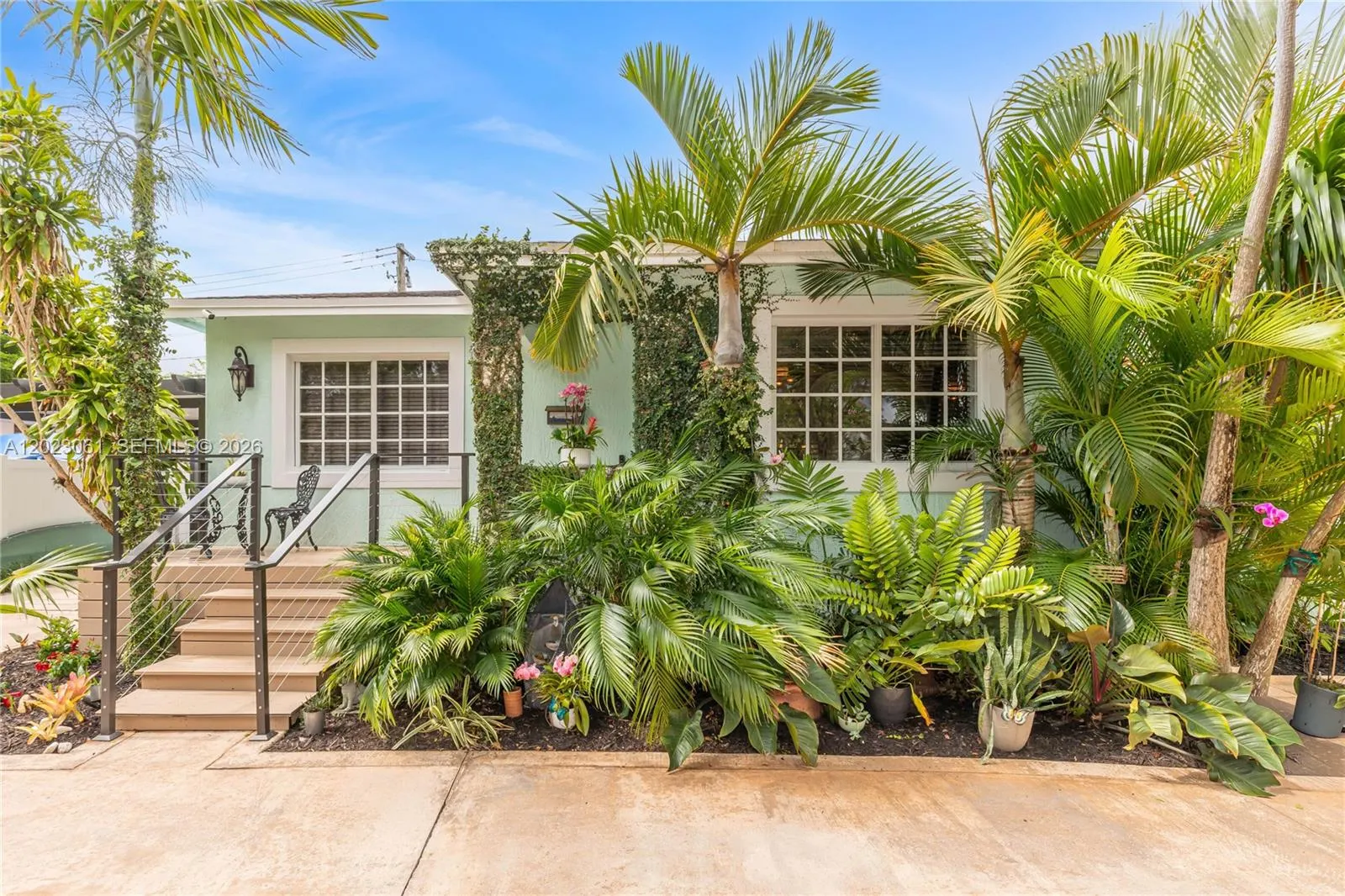 Foto de propiedad en 6520 SW 16th Terrace, West Miami, FL 33155 West Miami con MLS# 