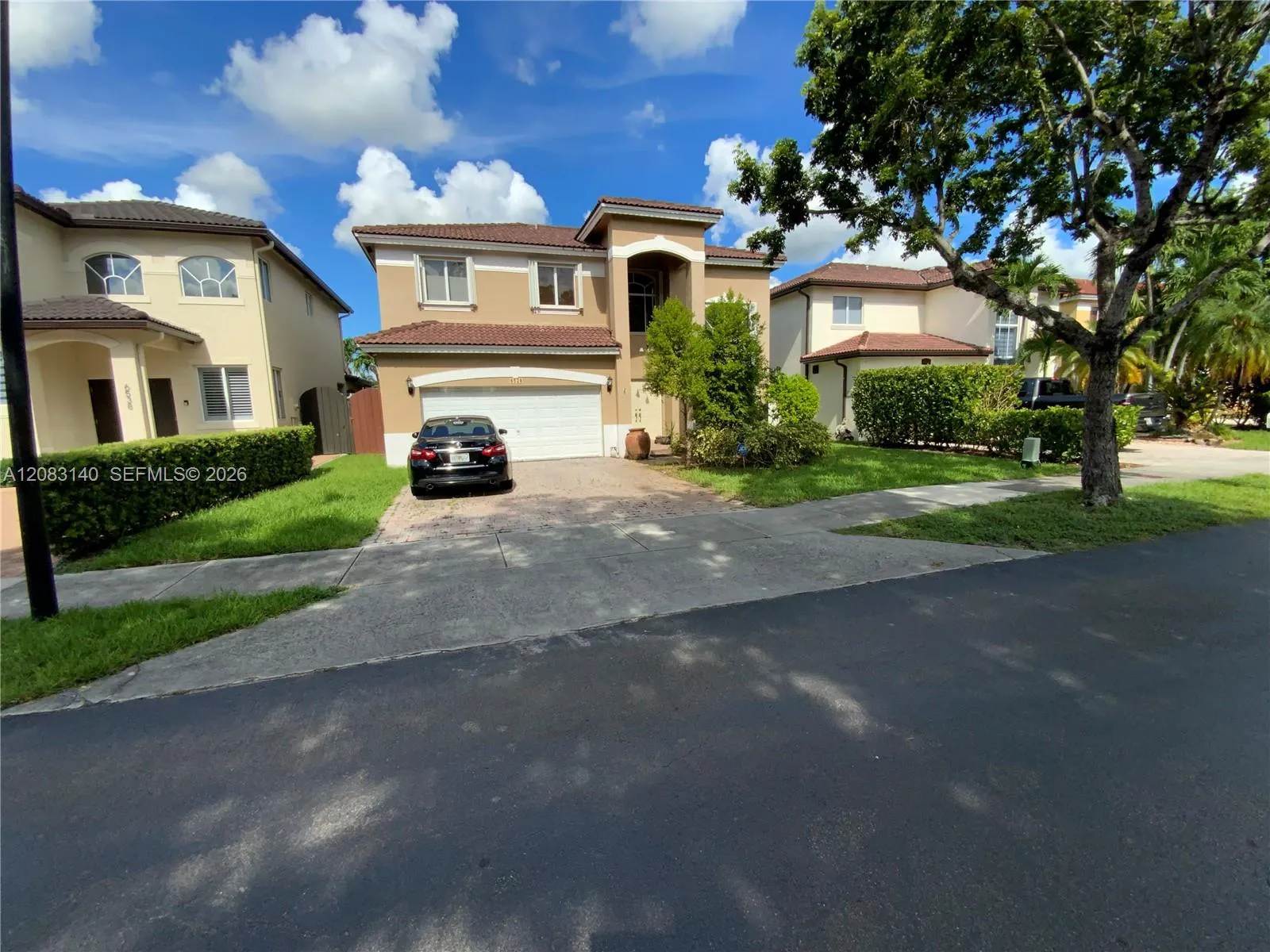 Foto de propiedad en 6528 SW 158th Pass, Miami, FL 33193 Miami con MLS# 