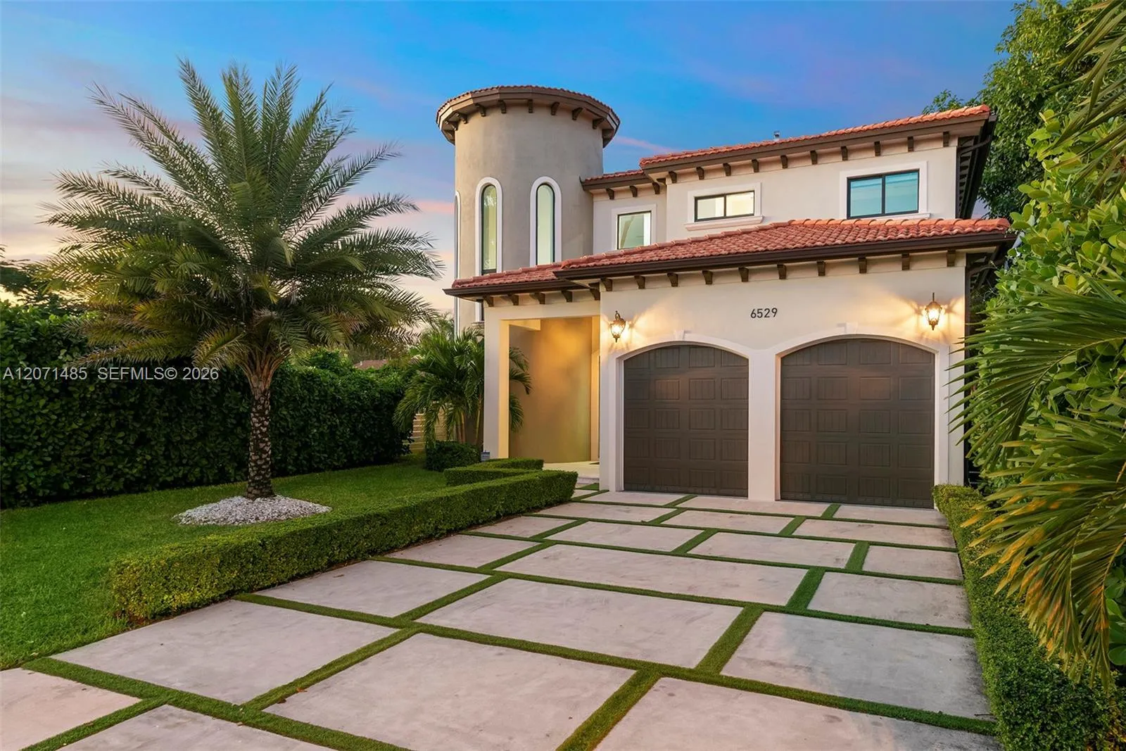 Foto de propiedad en 6529 SW 30th Street, Miami, FL 33155 Miami con MLS# 