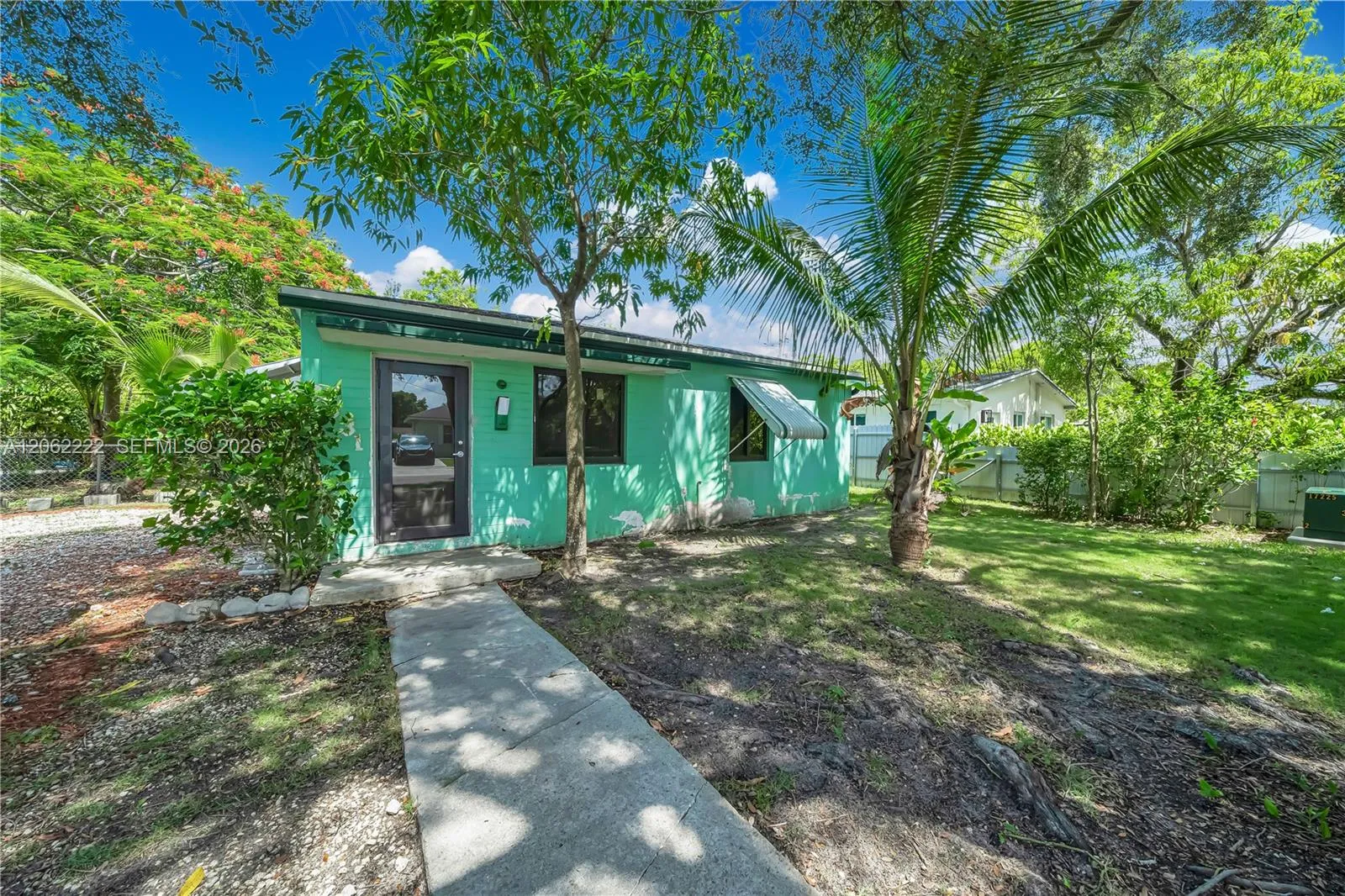 Foto de propiedad en 6531 SW 59th Avenue, South Miami, FL 33143 South Miami con MLS# 